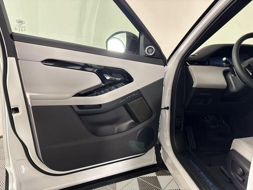 Fuji White 2026 Land Rover Range Rover Evoque S