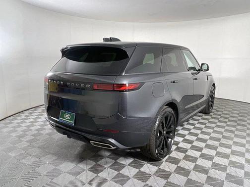 2025 Land Rover Range Rover Sport SE