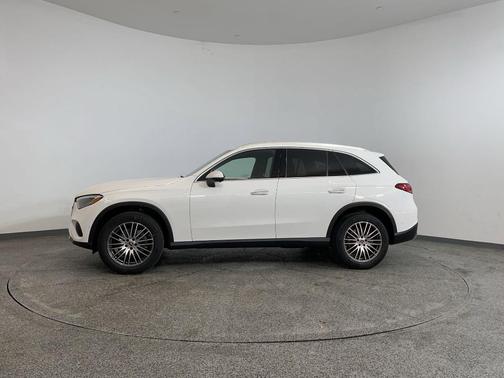 2025 Mercedes-Benz GLC 300 Base