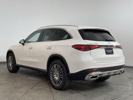 2025 Mercedes-Benz GLC 300 Base