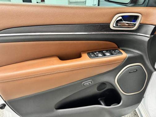 2017 Jeep Grand Cherokee Summit