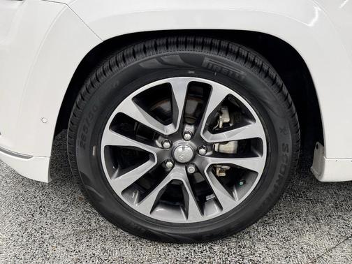 2017 Jeep Grand Cherokee Summit