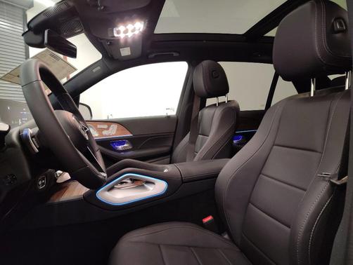 Obsidian Black Metallic 2026 Mercedes-Benz GLE 350 4MATIC