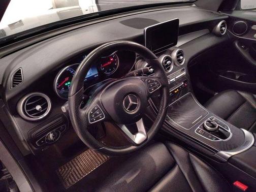2018 Mercedes-Benz GLC 300 Base