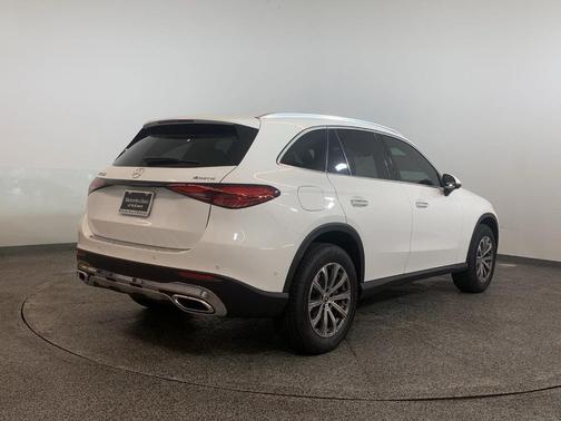 2025 Mercedes-Benz GLC 300 4MATIC