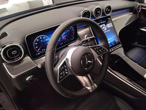 2026 Mercedes-Benz GLC 300 Base