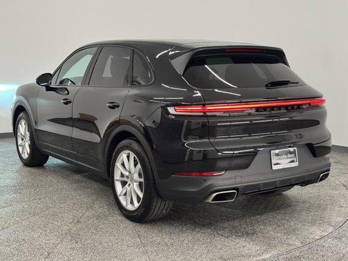 2024 Porsche Cayenne AWD