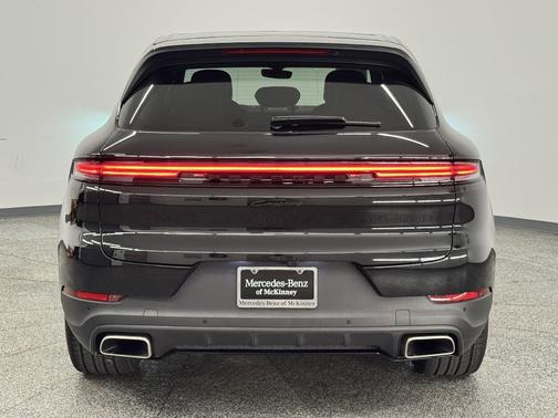 2024 Porsche Cayenne AWD
