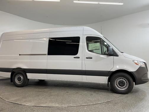 2025 Mercedes-Benz Sprinter 2500 High Roof