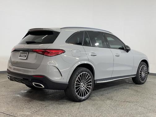 2025 Mercedes-Benz GLC 300 4MATIC