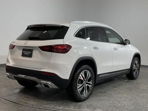 2025 Mercedes-Benz GLA 250 Base