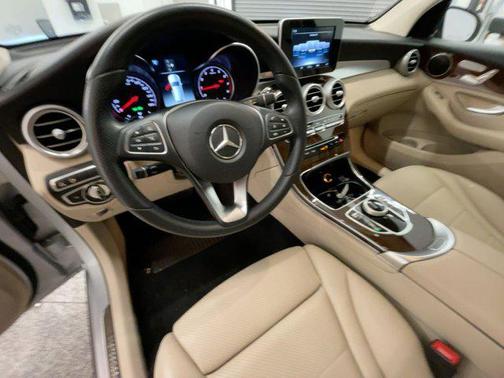 2018 Mercedes-Benz GLC 300 Base