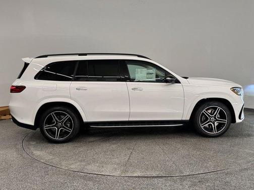 2026 Mercedes-Benz GLS 450 4MATIC