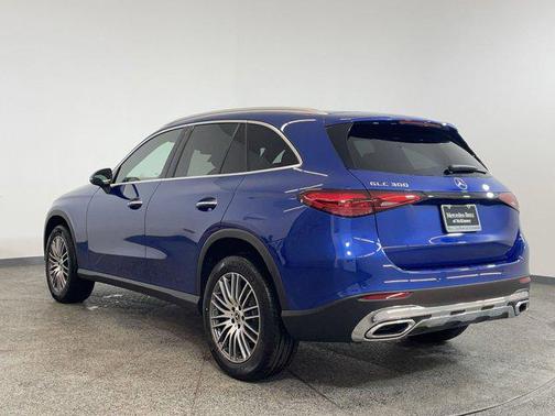 2025 Mercedes-Benz GLC 300 Base