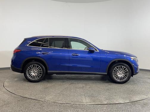 2025 Mercedes-Benz GLC 300 Base