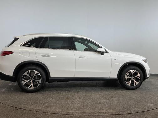 2025 Mercedes-Benz GLC 350e Base