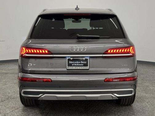 2023 Audi Q7 55 Premium Plus
