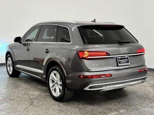 2023 Audi Q7 55 Premium Plus