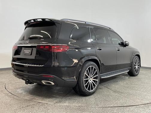 2025 Mercedes-Benz GLS 580 4MATIC