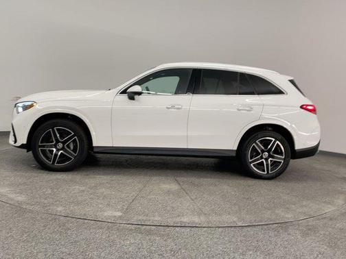 2026 Mercedes-Benz GLC 300 Base