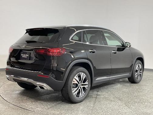 2025 Mercedes-Benz GLA 250 Base