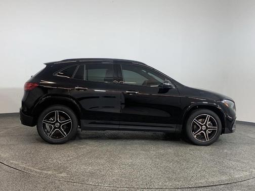 2025 Mercedes-Benz GLA 250 Base