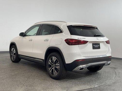 2025 Mercedes-Benz GLA 250 Base