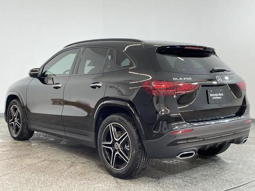 2025 Mercedes-Benz GLA 250 Base