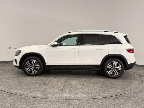 Polar White 2026 Mercedes-Benz GLB 250 Base