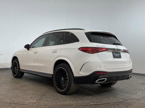 2025 Mercedes-Benz GLC 300 Base