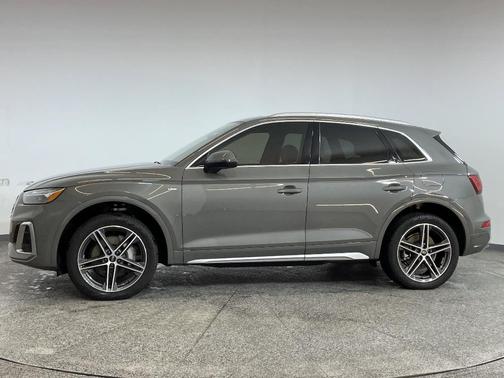 2024 Audi Q5 55 S line Premium Plus