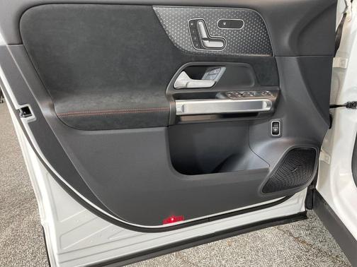 2024 Mercedes-Benz EQB 250 Base