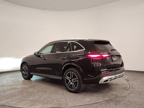2026 Mercedes-Benz GLC 300 Base