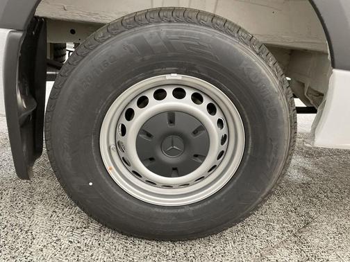 2025 Mercedes-Benz Sprinter 2500 High Roof