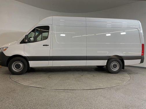 2025 Mercedes-Benz Sprinter 2500 High Roof