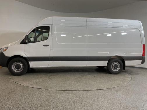2025 Mercedes-Benz Sprinter 2500 High Roof