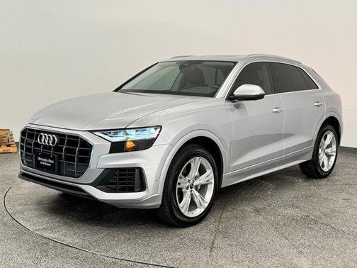 2022 Audi Q8 55 Premium