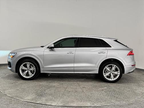 2022 Audi Q8 55 Premium