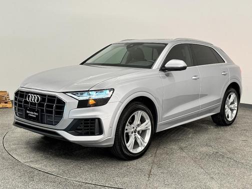 2022 Audi Q8 55 Premium