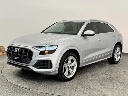 2022 Audi Q8 55 Premium