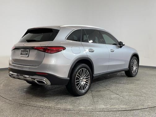 2025 Mercedes-Benz GLC 300 4MATIC