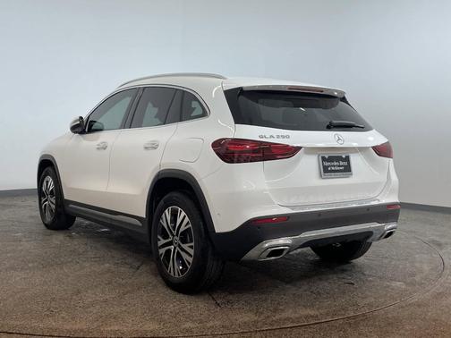 2025 Mercedes-Benz GLA 250 Base