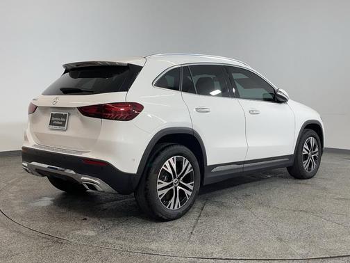 2025 Mercedes-Benz GLA 250 Base