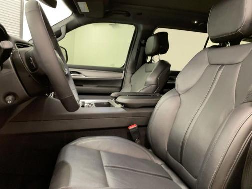 2024 Jeep Wagoneer Series II Carbide 4x4