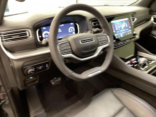 2024 Jeep Wagoneer Series II Carbide 4x4