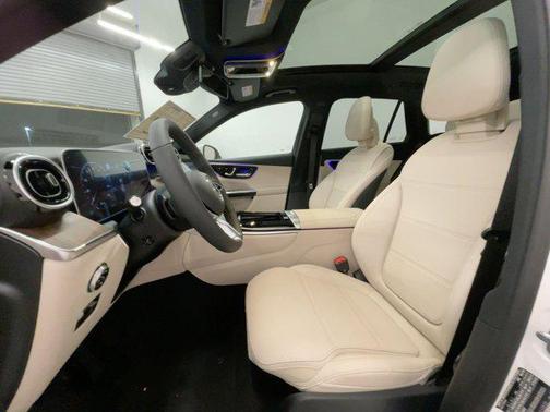 2026 Mercedes-Benz GLC 300 Base