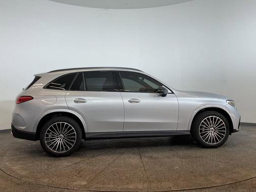 2025 Mercedes-Benz GLC 300 Base