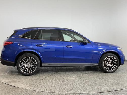2025 Mercedes-Benz GLC 350e Base