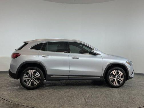 2025 Mercedes-Benz GLA 250 Base
