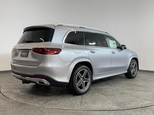 2025 Mercedes-Benz GLS 450 4MATIC